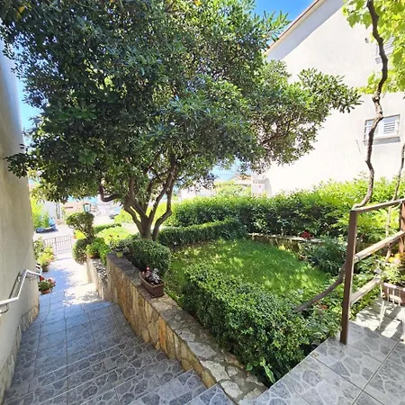 Leo 1 Nv - For 2 Persons With Bathroom And Balcony * Novi Vinodolski