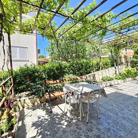 Casa de hóspedes Leo 1 Nv - For 2 Persons With Bathroom And Balcony