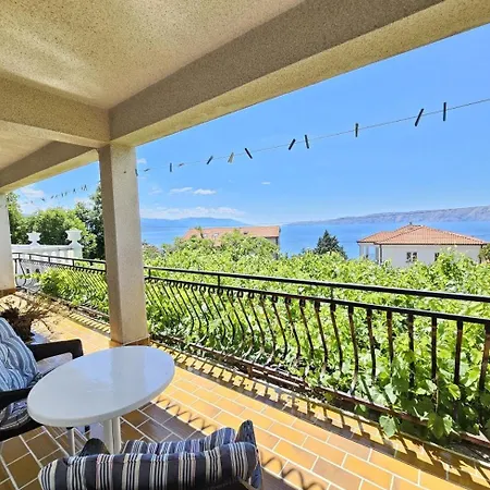 Leo 1 Nv - For 2 Persons With Bathroom And Balcony Novi Vinodolski