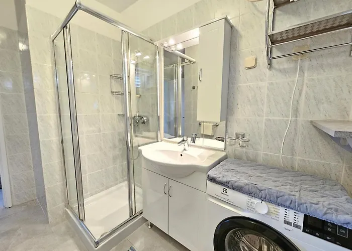 Vendégház Leo 1 Nv - For 2 Persons With Bathroom And Balcony Novi Vinodolski