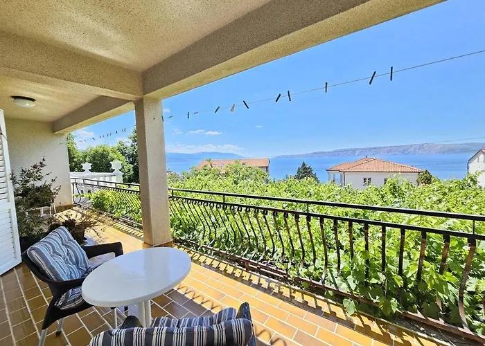 Leo 1 Nv - For 2 Persons With Bathroom And Balcony Novi Vinodolski